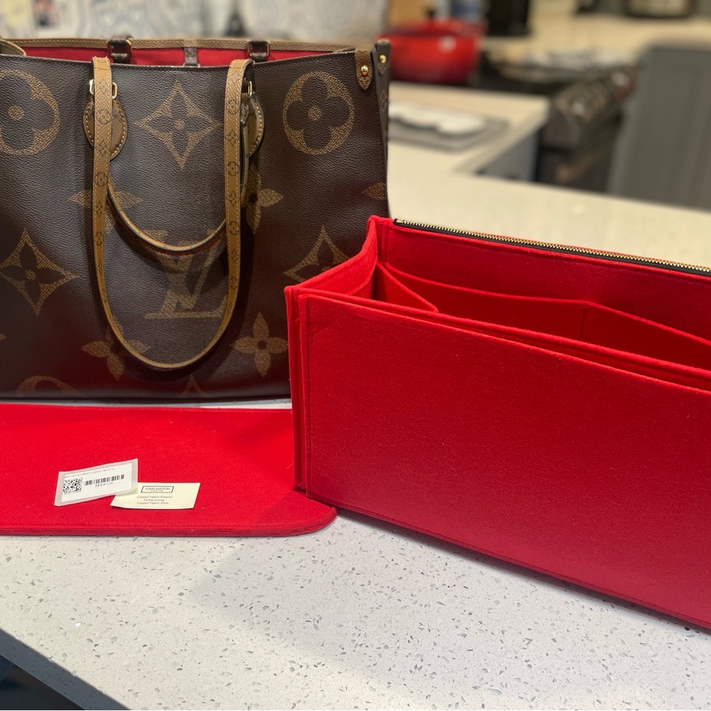 Louis Vuitton Monogram ON-THE-GO MM